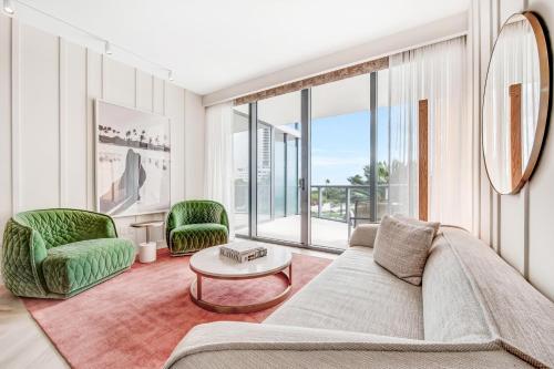 Guest room, 1 King, 3rd -4th Floor view, Partial ocean view, Balcony