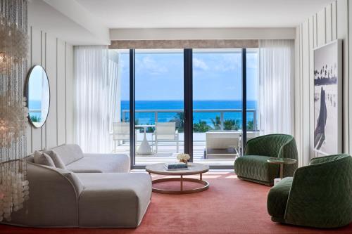 Ocean Front Rooftop, Bi-level Suite, 1 King, Oceanfront, Plunge Pool