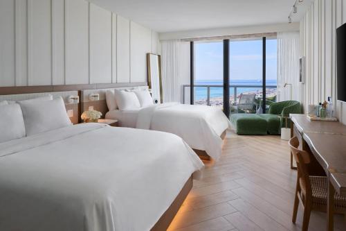 Superior, Guest room, 2 Queen, Ocean view, Balcony