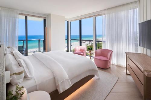 Luxury Oceanfront 2.5 Bdr, Suite, Bedroom 1: 1 King, Bedroom 2: 1 Queen, Balcony
