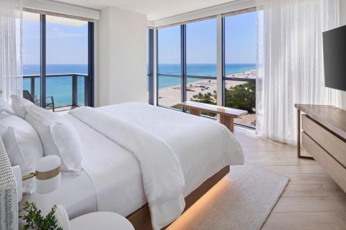 Oceanfront 2 Bedroom, Suite, Bedroom 1: 1 King, Bedroom 2: 1 Queen, Corner room, Balcony