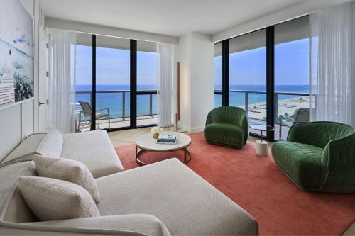 Oceanfront 2 Bedroom, Suite, Bedroom 1: 1 King, Bedroom 2: 1 Queen, Corner room, Balcony