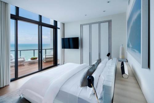 Penthouse Rooftop Pool, 2 Bedroom Suite, Bedroom1: 1 King, Bedroom2: 1 King, Ocean View