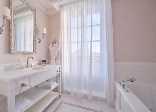 King Room with Beach View