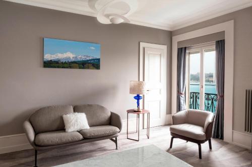 Lake Front Junior Suite, Suite, 1 King, Lake Front view