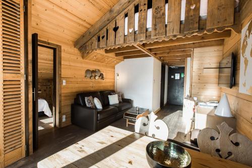 Suite with Independant Room (2 Adults + 2 Children)