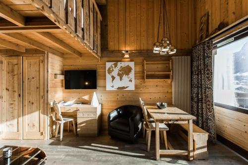 Suite with Independant Room (2 Adults + 2 Children)