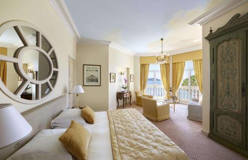 Tower Room With Sea View and Garden View