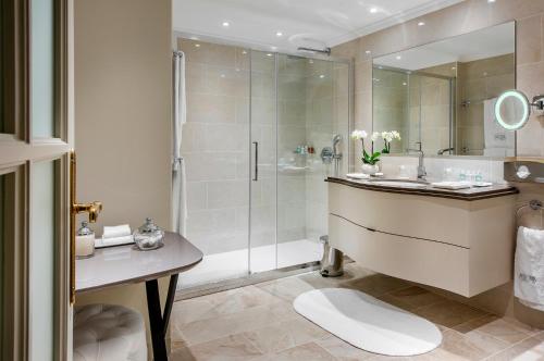 Large Double Room - Annexe Building