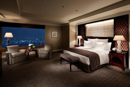 Carlton Suite