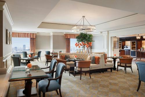 Club Superior Room, Club level, Guest room, City view