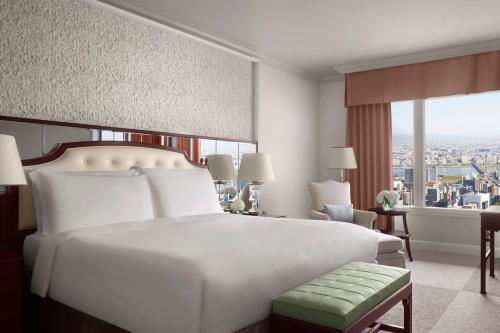 Superior Room, Guest room, 1 King, City view