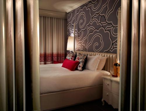 Monte Carlo King Suite