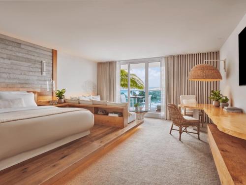 King Room with Balcony and Ocean View