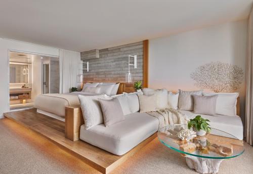 King Room with Balcony and Ocean View