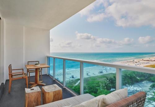 King Suite with Ocean View