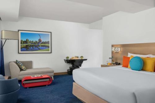 One Bedroom King Suite with Mountain View