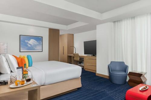 One Bedroom King Suite with Mountain View