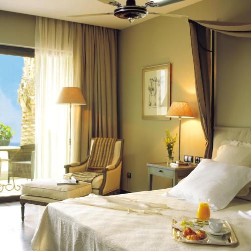 Deluxe Double or Twin Room (2 Adults)