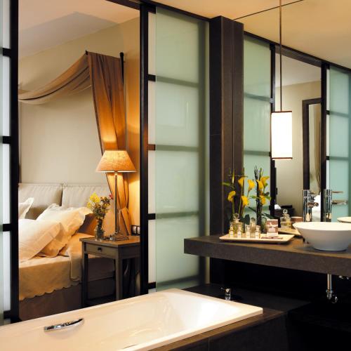Superior Deluxe Double or Twin Room (2 Adults + 2 Children)