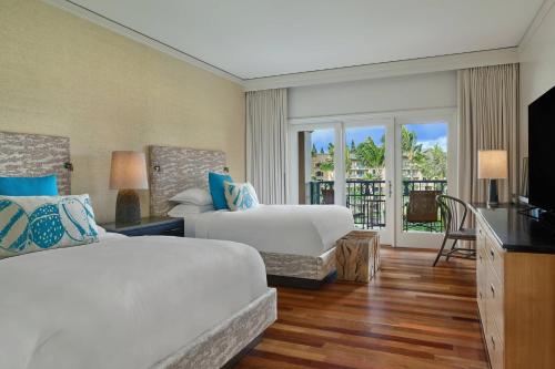 Deluxe King or Queen Room with Ocean View