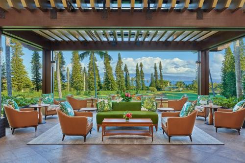 One-Bedroom Ocean Front King Suite
