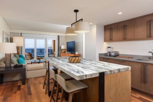 Residential Two-Bedroom Suite Ocean Front