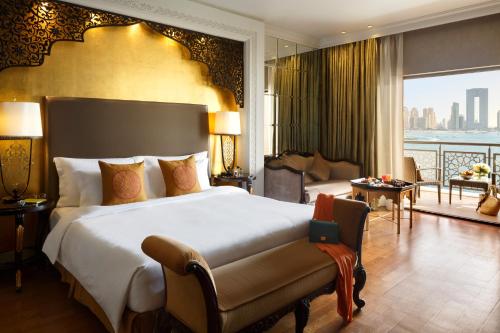 Club King Room Sea View with Balcony, Breakfast, Afternoon Tea, Evening Cocktail hours & Soft Refreshments