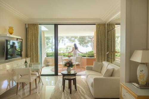 Deluxe Terrace Room - King bed