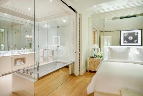Pool Terrace Suite King