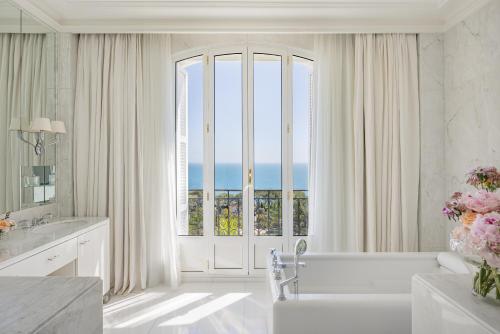 Cap-Ferrat Suite