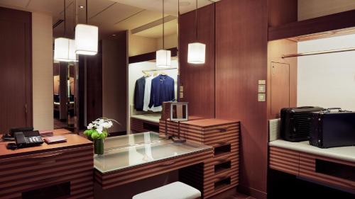 Deluxe Suite King