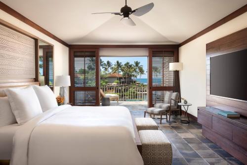 Deluxe King Room with Ocean View