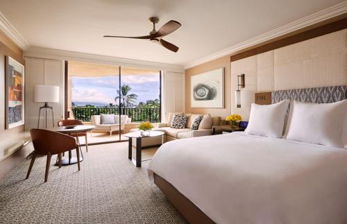 Deluxe King Room with Ocean View