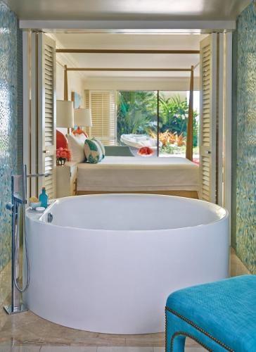 Accessible Lokelani Presidential Three-Bedroom Suite
