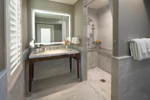 Accessible Resort View Room with Queen Bed