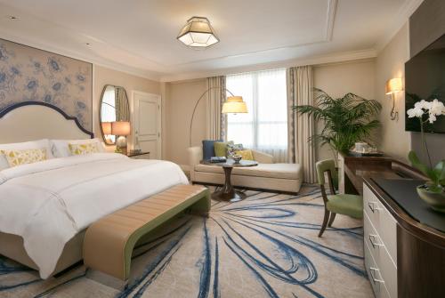 Premium Resort View Room with King Bed