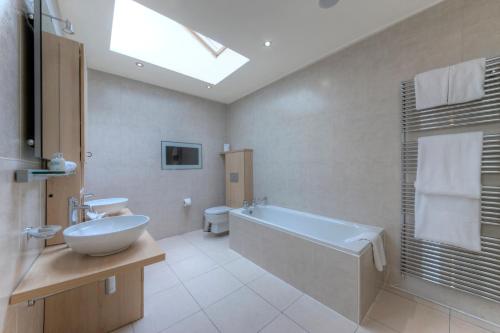 One Bedroom Suite