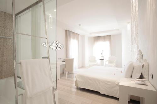 Deluxe Double or Twin Room - Free Spa Access