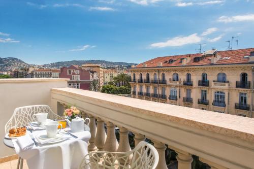 Exclusive Double or Twin Room - free spa access