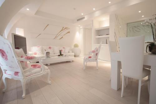 Executive Suite - Free Spa Access