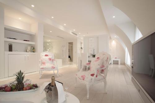 Executive Suite - Free Spa Access