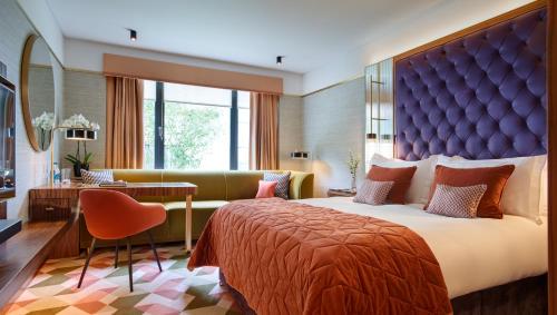 Signature Queen Room
