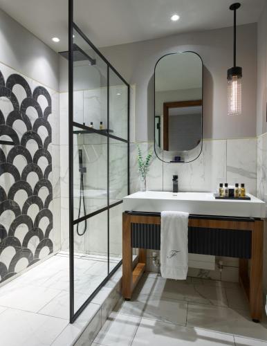 Signature Twin Room