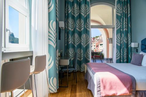 Junior Suite with Terrace and Sea View