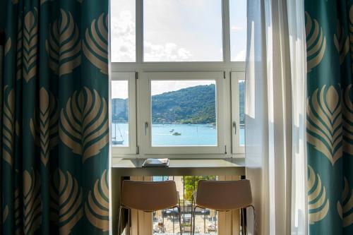 Junior Suite with Terrace and Sea View