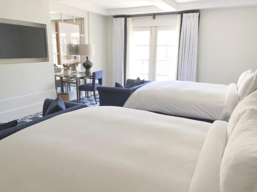 Deluxe Queen Room with Two Queen Beds