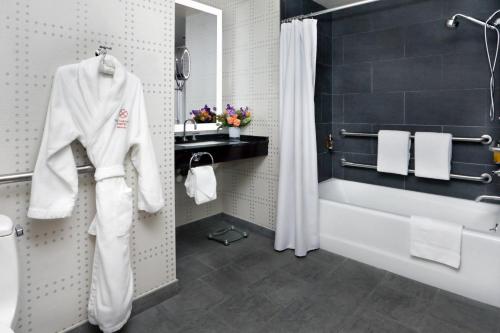 Superior, Guest room, 1 King