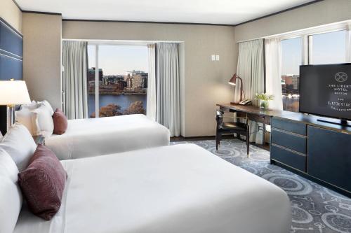 Grand Deluxe, Larger Guest room, 2 Double, River view