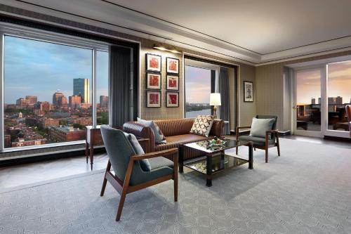 Ebersol, 1 Bedroom Presidential Suite, 1 King, City view